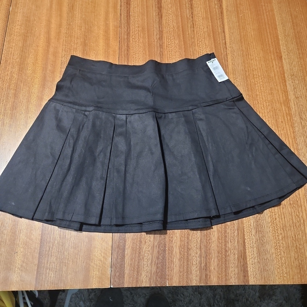 Tillys black pleated tennis skirt XXL